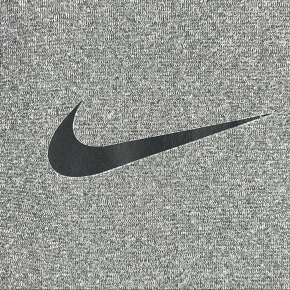 Nike Pro Woman’s Dri Fit Gray Workojt Tee shirt size M - Picture 5 of 9